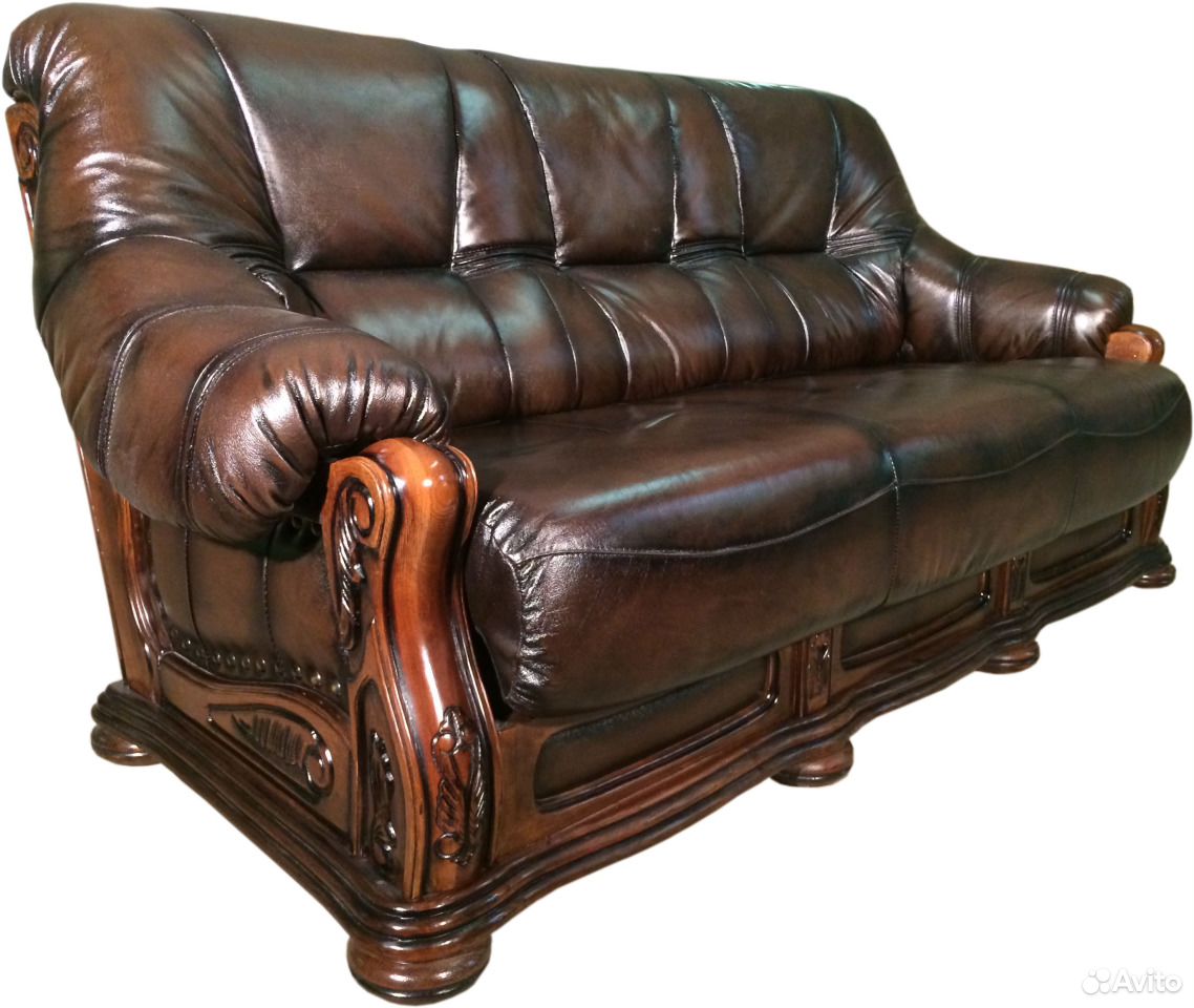Куплю кожаный диван б у. Кожаный диван с деревом. Диван трехместный кожа. Кожаный диван классика с деревянной отделкой. Бельгийская кожаная мебель.
