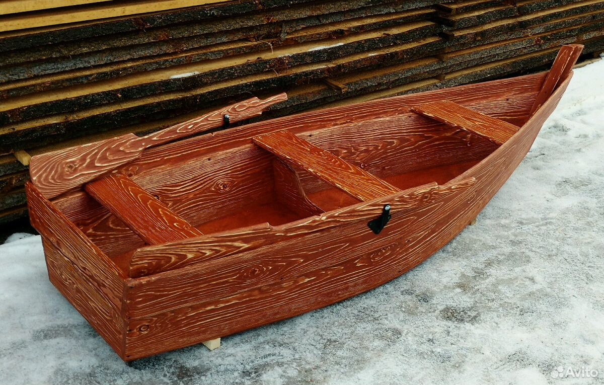 Лодка из дерева 4 буквы. Лодка долбленка. Байдарка каноэ каяк. Фото лодок выдолбленных из бревен. Деревянная гребная лодка.