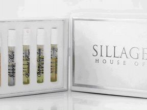 Sample ml. House of Sillage 8 ml. House of Sillage Cream Chiffon. House of Sillage the Greatest Showman Parf, 2*1.8 м. House of Sillage Set 6*1.8ml Tiara + Nouez moi + Cherry Garden + Emerald Reign + Benevolence + Love is in the Air.