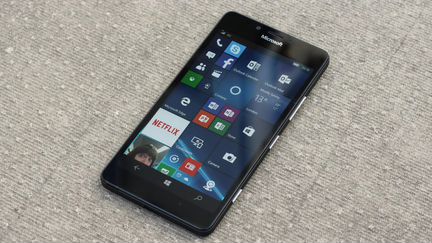 На запчасти Lumia 950