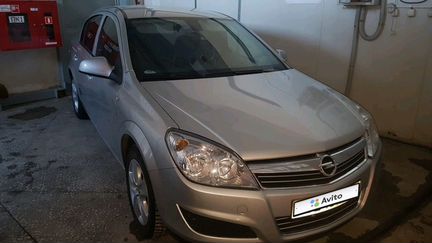 Opel Astra 1.8 AT, 2013, седан