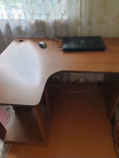 Продам компьютерный стол,угловой,б/у