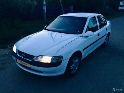 Opel Vectra 1.8 МТ, 1996, седан