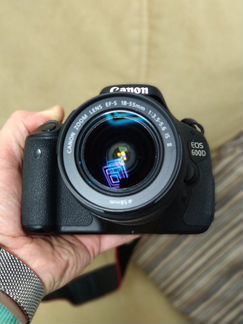 Топовый фотоаппарат Canon 600d