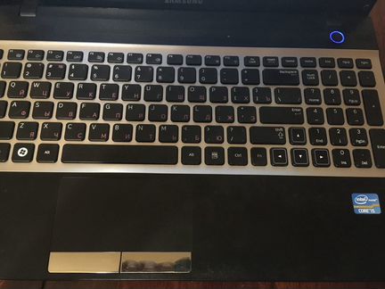 Ноутбук SAMSUNG на core i5