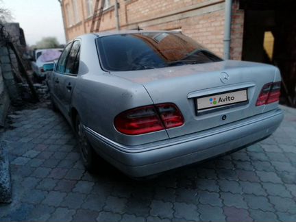Mercedes-Benz E-класс 2.4 AT, 1999, битый, 400 000 км