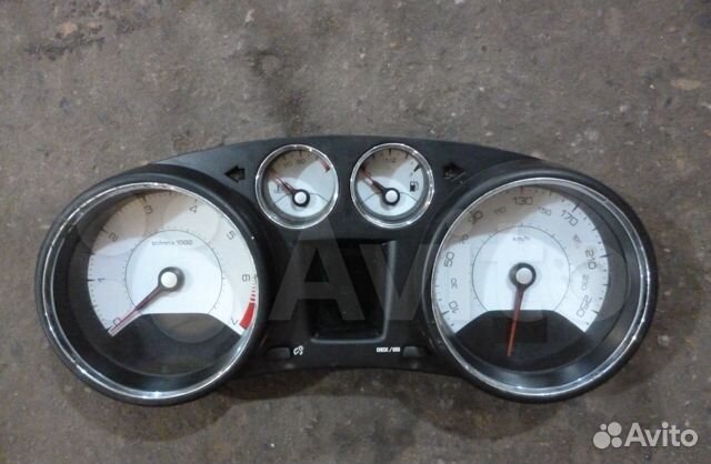 Peugeot 308 408 щиток приборов спидометра