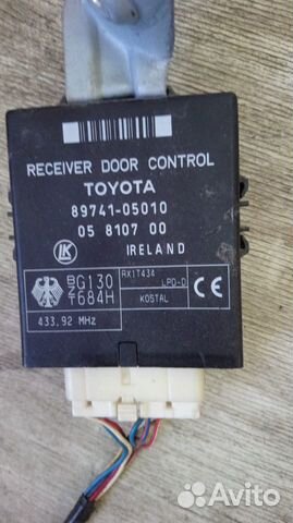 Блок управления дверьми Тойота Авенсис т220