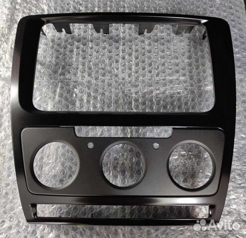 Накладка центральная Skoda Octavia Columbus