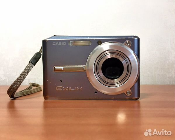 Компактный фотоаппарат Casio Exilim Card EX-600