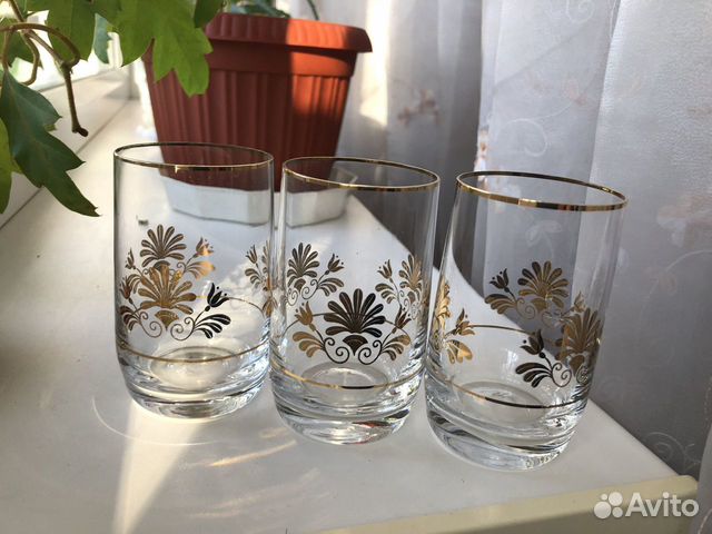 Красивые бокалы с позолотой