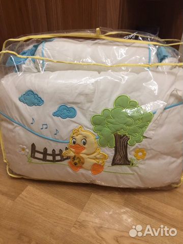 Бортики в детскую кроватку + постельные принадоежн