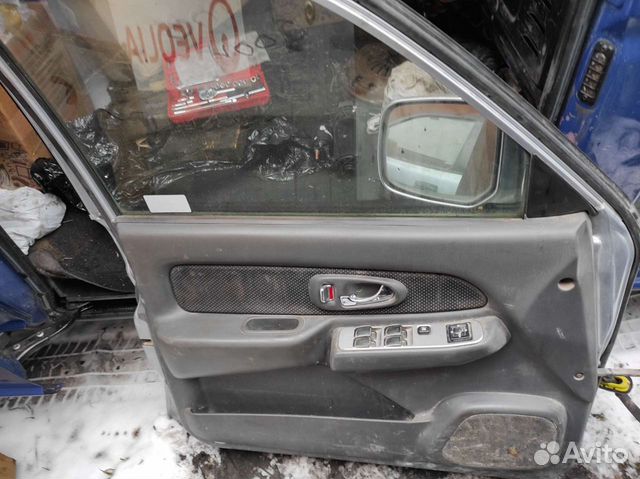 Обшивки двери на mitsubishi l200 и toyota hilux