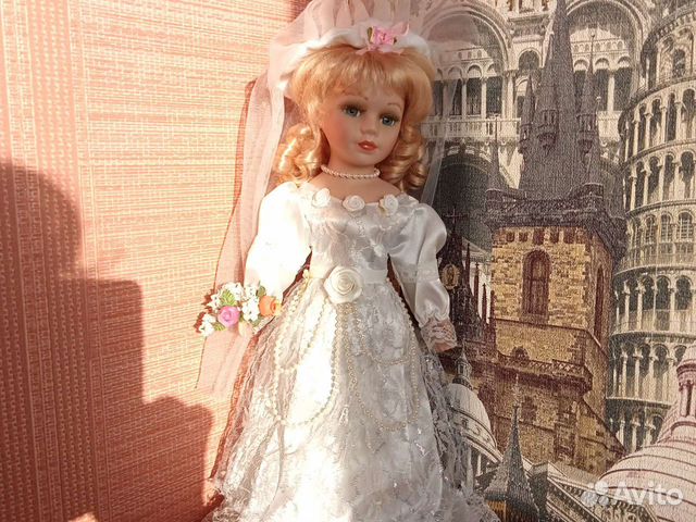 Кукла фарфоровая большая