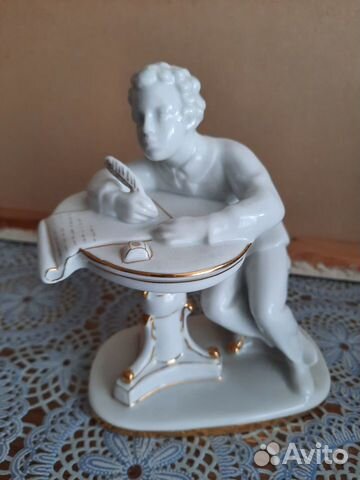 Фарфоровые статуэтки
