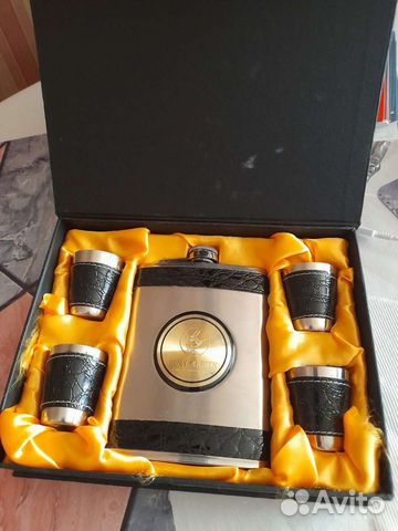 Мужской подарочный набор. Фляга + рюмки