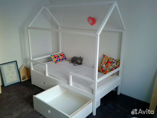 Детская кроватка домик фото