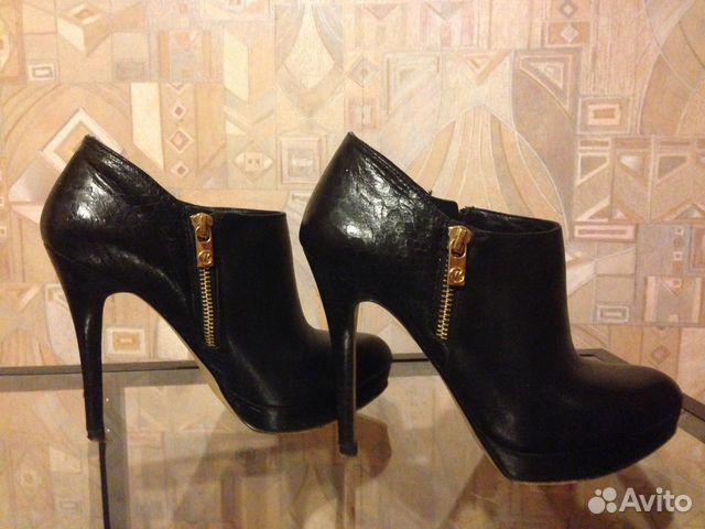 Женские ботинки Michael Kors Женские ботинки Michael Kors