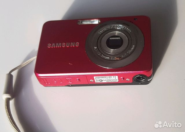 Миниатюрный фотоаппарат SAMSUNG ST30