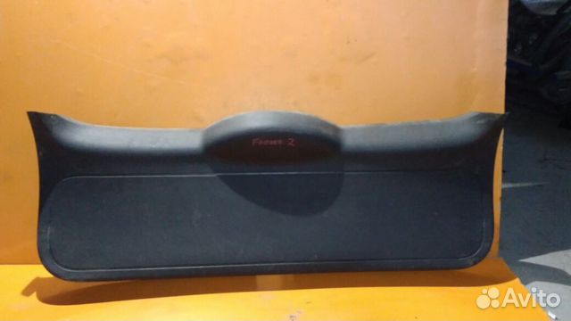 Обшивка крышки багажника на Ford Focus 2