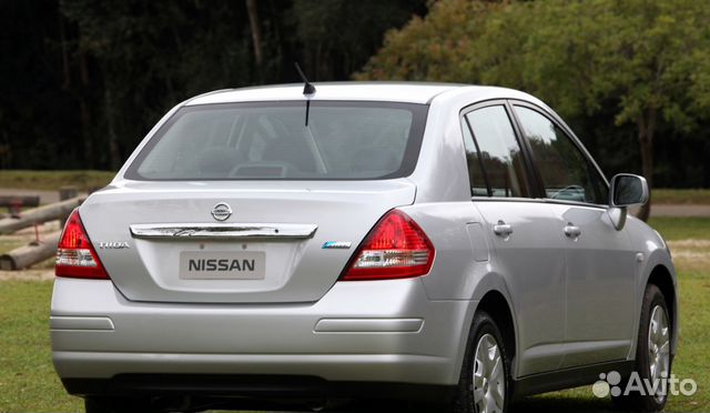 Фонарь Nissan Tiida С11 2005-2014