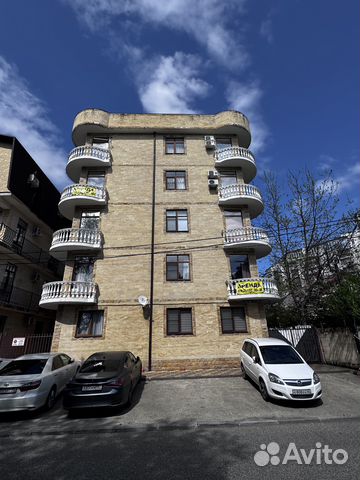 

1-к. квартира, 42 м², 2/5 эт.