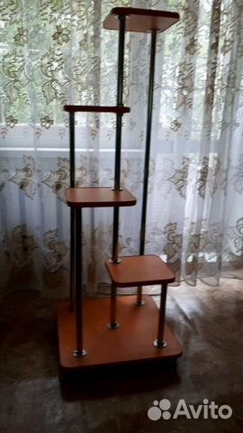 Подставка для цветов или игрушек Подставка для цветов или игрушек