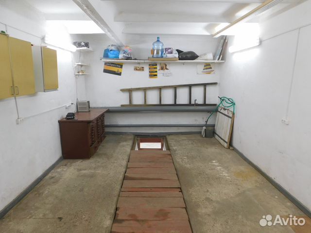 Гараж, > 30 м²