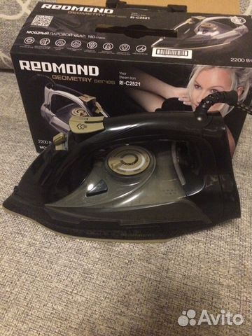 Утюг Redmond новый Утюг Redmond новый