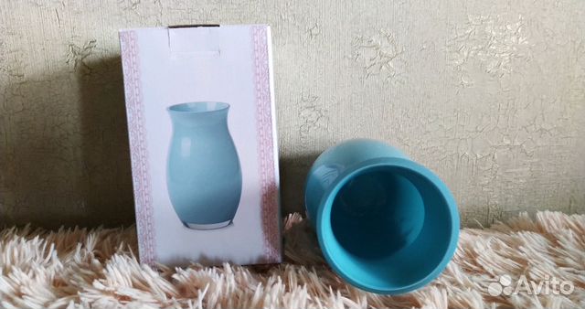 Ваза стеклянная, голубая Ваза стеклянная, голубая