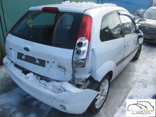 В разборе Ford Fiesta 5 V MK5 купе 1.6