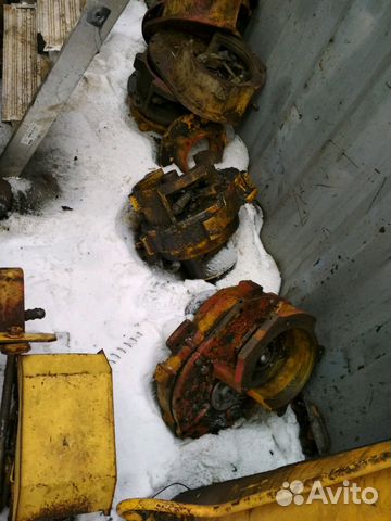 Поворотный редуктор автокрана Поворотный редуктор автокрана