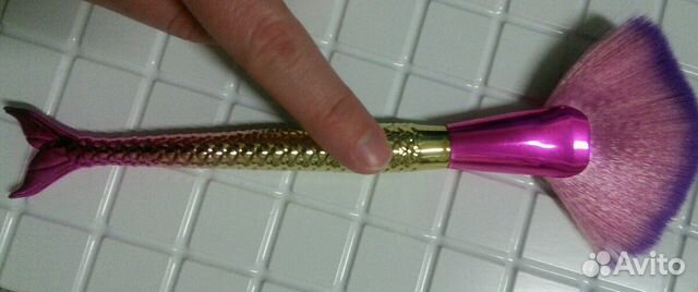 Кисть для макияжа русалка