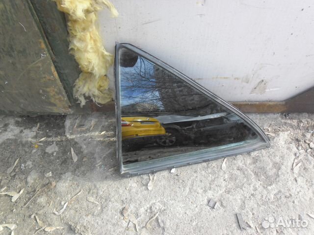Форточка задней левой двери Toyota Camry v 50 Форточка задней левой двери Toyota Camry v 50