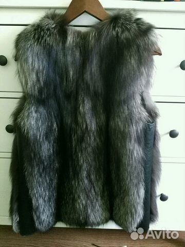 Меховая жилетка