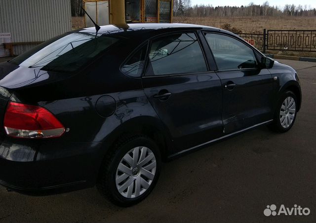 Volkswagen Polo 1.6 МТ, 2013, битый, 211 000 км