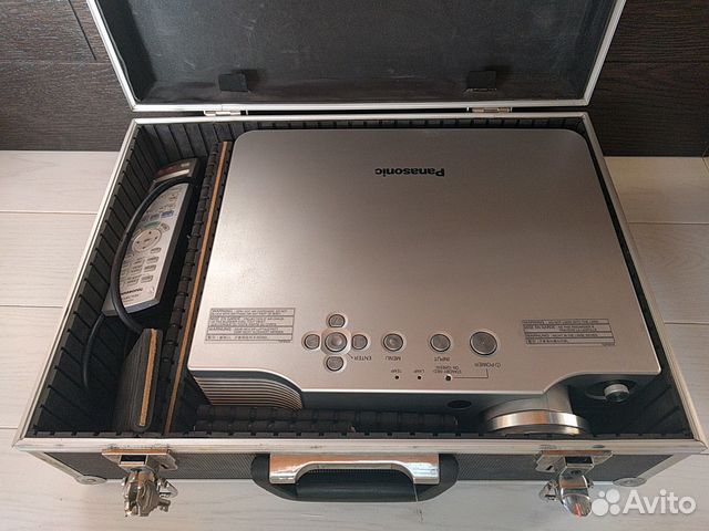 Проектор Panasonic PT-AE900E (пробег 1200 часов)