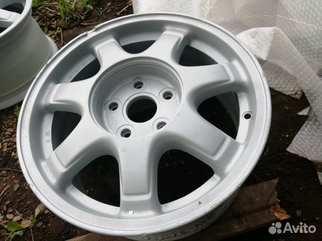 Комплект оригинальных дисков Toyota/Lexus R16 Комплект оригинальных дисков Toyota/Lexus R16