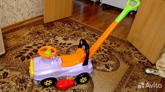 Детская машина (каталка) Детская машина (каталка)