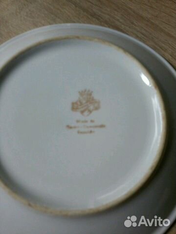 Фарфоровая тарелка 