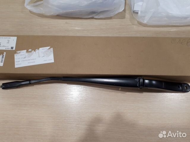 Поводок стеклоочистителя слева Mercedes ML W164 GL