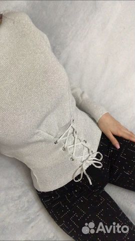 Белая кофта на шнуровке Белая кофта на шнуровке