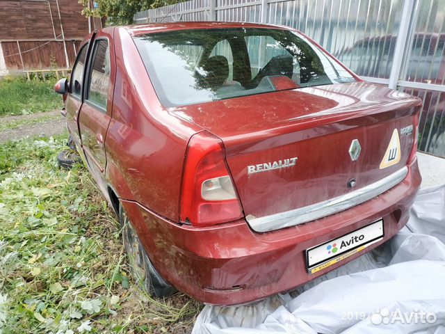 Renault Logan 1.6 МТ, 2010, битый, 120 000 км