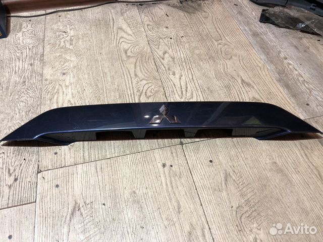 Накладка крышки багажника Mitsubishi Outlander XL
