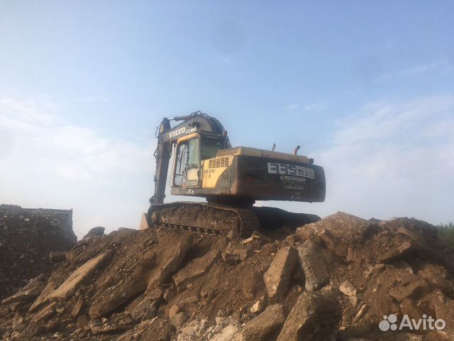 Экскаватор Volvo EC290 c гидроножницами