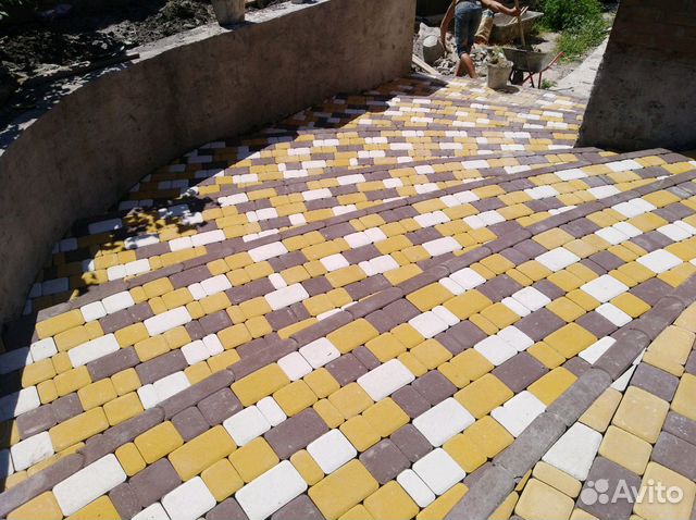 Укладка тротуарной плитки