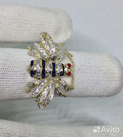 Золотое кольцо с бриллиантами,сапфирами и рубинами Золотое кольцо с бриллиантами,сапфирами и рубинами