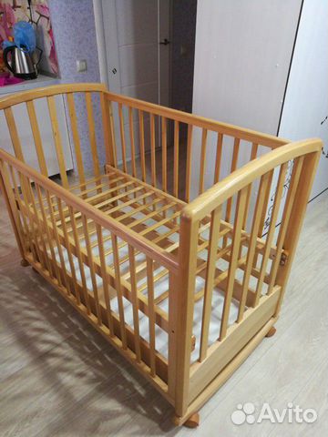 Кроватка детская, из массива дерева, с выдвижным я Кроватка детская, из массива дерева, с выдвижным я