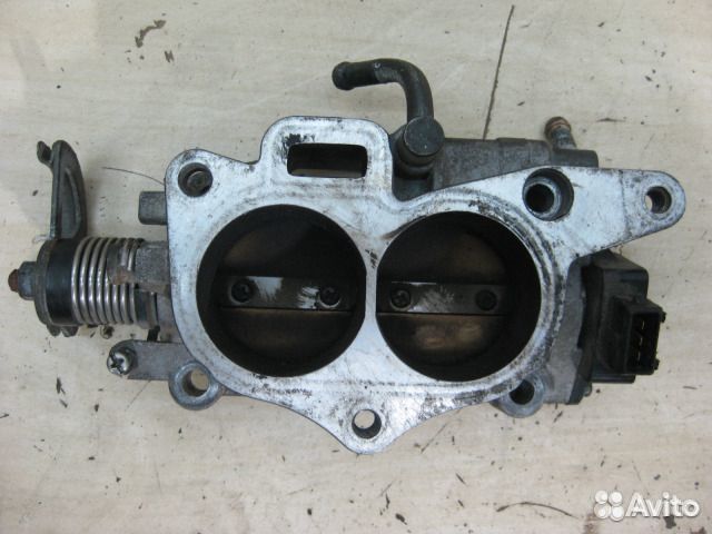 Дроссель 0K08113640 Kia Sportage 1