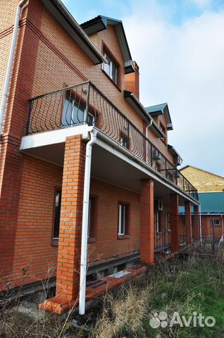 Дом 358 м² на участке 5.7 сот.
